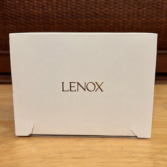 COLLECTIBLE LENOX CHINA DOLPHIN•NEW IN BOX - Picture 8 of 8